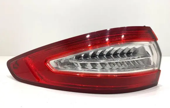 Ford Mondeo MK V Rear/tail lights DS73-13405-FJ