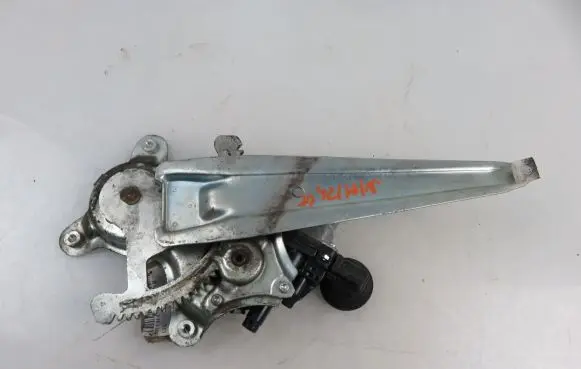 Toyota Urban Cruiser (XP110) Rear door window regulator with motor