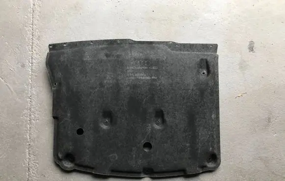 Audi A8 S8 D5 Fuel tank bottom protection 4N0825219E