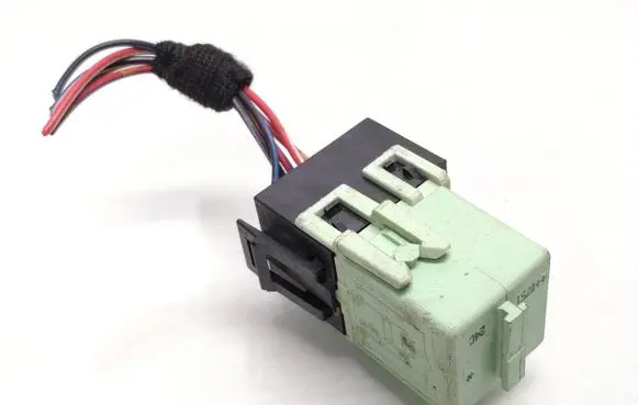 BMW X3 E83 Other relay 8373700 61368373700