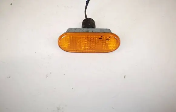 Volkswagen Golf IV Front fender indicator light 3b0949117b