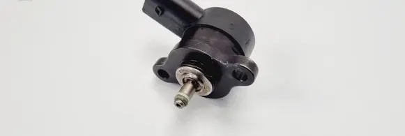 Mercedes-Benz E W210 Fuel pressure regulator A6110780149 38805 0281002241