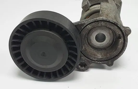 Ford Focus Timing belt tensioner 30650957