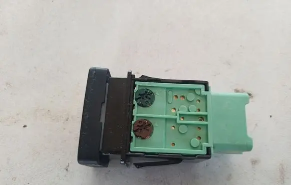 Suzuki Swift I Fog light switch 