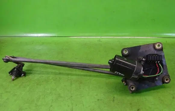 Volvo S40, V40 Front wiper linkage and motor