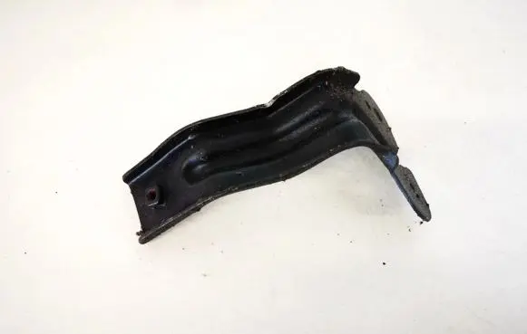 Hyundai Trajet Radiator mount bracket