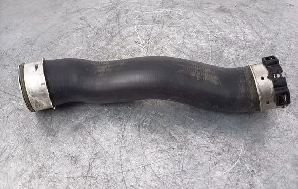 Intercooler hose/pipe