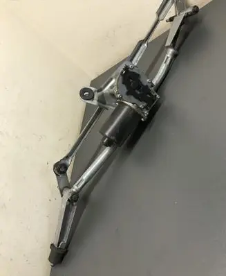 Volvo S60 Front wiper linkage and motor