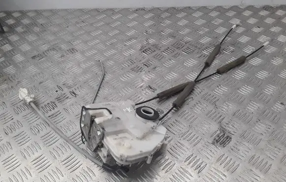 Honda FR-V Front door lock