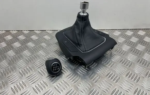 Ford Focus Gear lever shifter trim leather/knob JX7BA045A66A JX7BA045A66