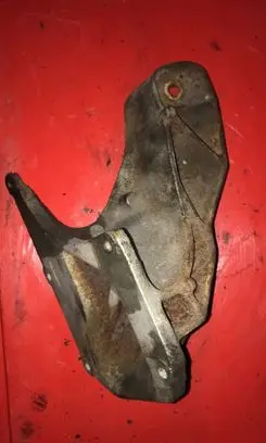 BMW X5 E53 Engine mounting bracket 6751345