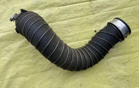 Mercedes-Benz C W204 Intercooler hose/pipe A2045280782