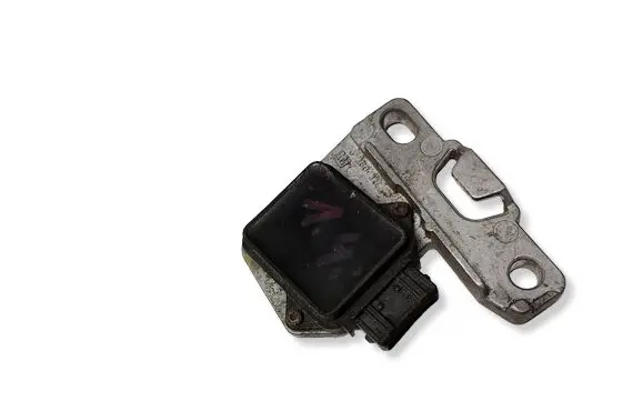 Opel Astra F Ignition amplifier control unit 90360314