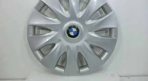 BMW 3 E90 E91 R16 wheel hub/cap/trim 17812610