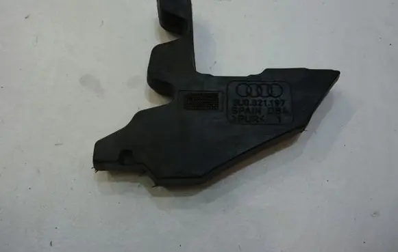 Audi Q3 8U Fender foam support/seal 8U0821197