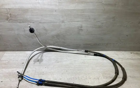 Handbrake/parking brake wiring cable