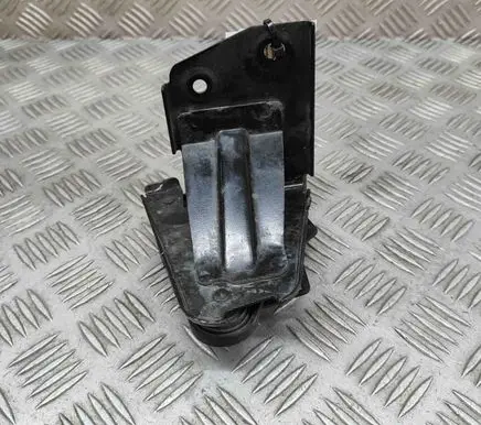 Audi RS3 ABS pump bracket 5Q2614235E