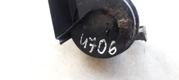 Volvo S40, V40 Horn signal E1000233 A28657625