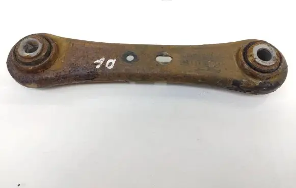 Rear control arm
