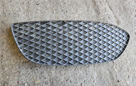 Mercedes-Benz C W205 Front bumper lower grill A2058850723