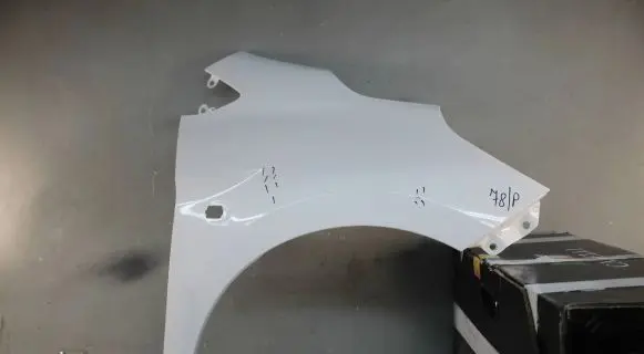 Opel Karl Fender mounting bracket