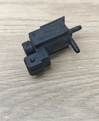 Volvo V70 Turbo solenoid valve 30611668 72224010 08T175