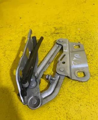 Mercedes-Benz ML W164 Engine bonnet/hood hinges A2518800328
