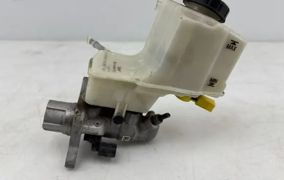 Volkswagen Golf VII Master brake cylinder 5Q2611301H