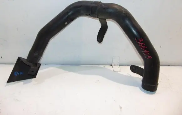 Ford Mondeo Mk III Air intake duct part 1S719A675FE 1S719A675EC
