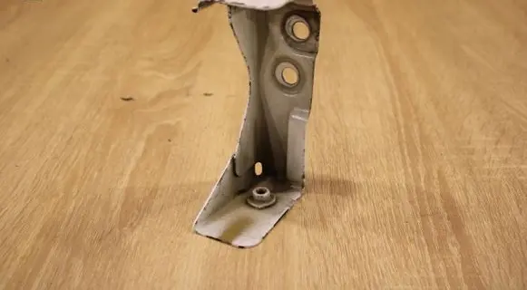 Chevrolet Orlando Fender mounting bracket