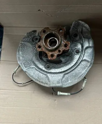 BMW 5 G30 G31 Rear wheel hub 6866337