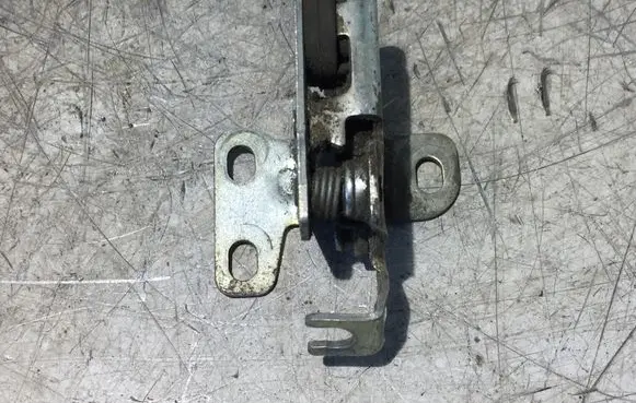 Loading door lock