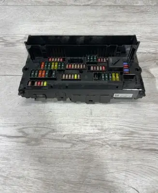 BMW 5 GT F07 Fuse module 9210861 117033442D
