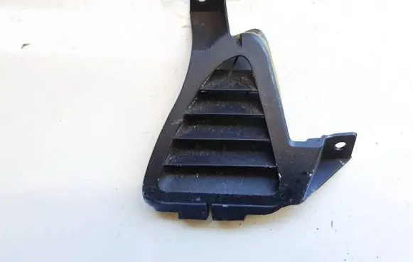 Mitsubishi Lancer X Dash center air vent grill lh28030a