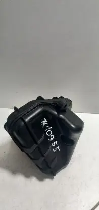 Vacuum air tank