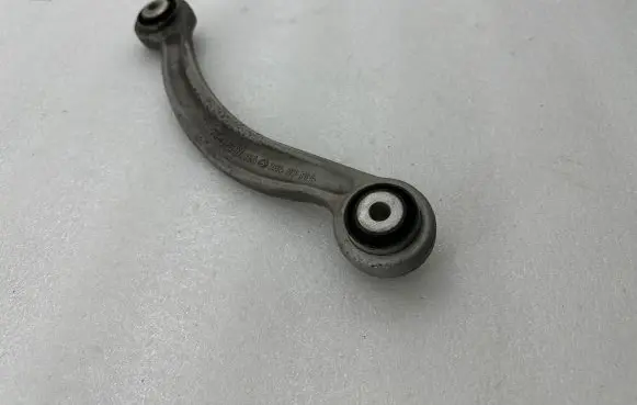 Mercedes-Benz E C207 W207 Rear control arm 20409FI4