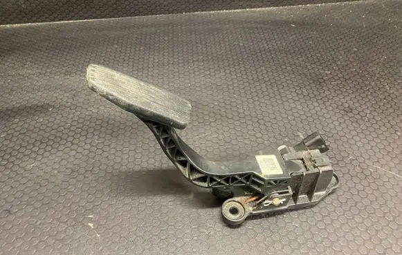 Hyundai Tucson JM Accelerator throttle pedal CL3RJL070