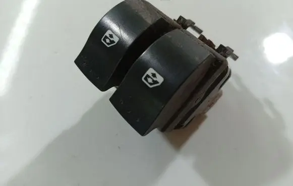 Renault Scenic II - Grand scenic II Electric window control switch