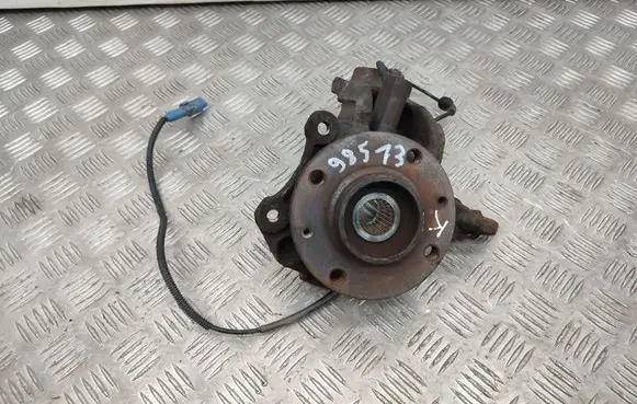 Citroen C3 Picasso Front wheel hub
