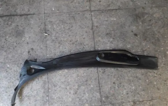 Peugeot 206+ Wiper trim 9630607577