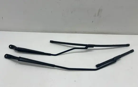 Renault Captur II Front wiper blade arm 288817468R 288869384R