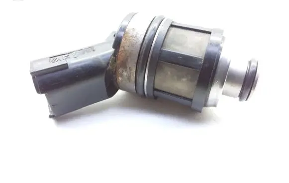 Subaru Impreza I Fuel injector