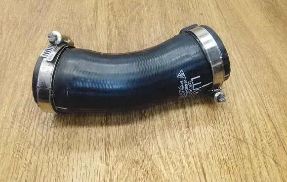 Porsche Macan (95B) Intercooler hose/pipe 95B145738B
