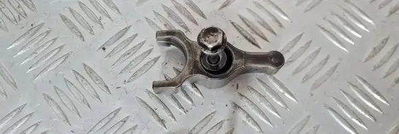 Isuzu D-Max Fuel Injector clamp holder