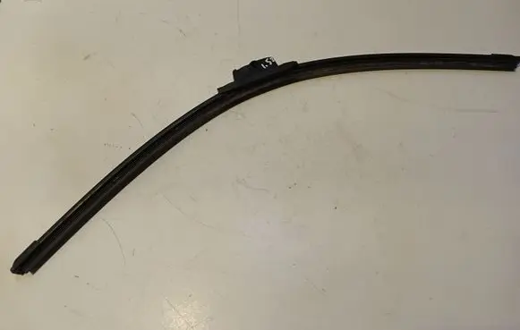BMW 3 E90 E91 Windshield/front glass wiper blade 