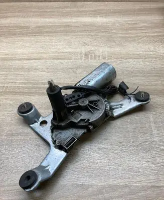 Mitsubishi Carisma Rear window wiper motor 0390206514