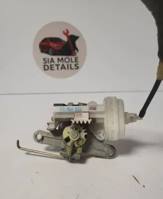 Audi A4 S4 B5 8D Tailgate exterior lock 8D0862055