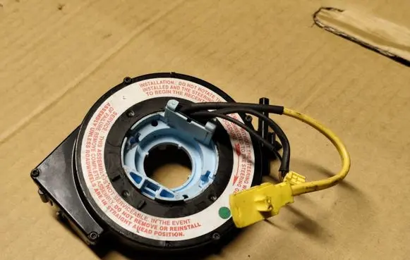 Chrysler PT Cruiser Airbag slip ring squib (SRS ring) 04671875AA