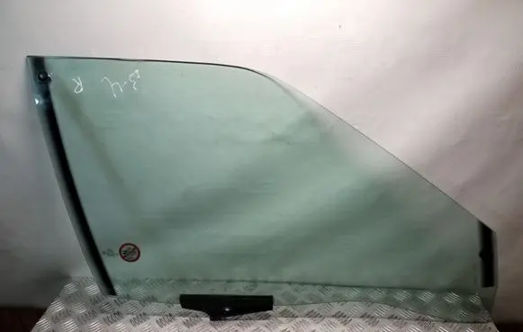 Audi 80 90 S2 B4 Front door window glass four-door 