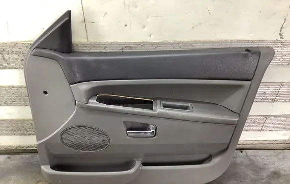 Jeep Grand Cherokee (WK) Front door card panel trim VT5883